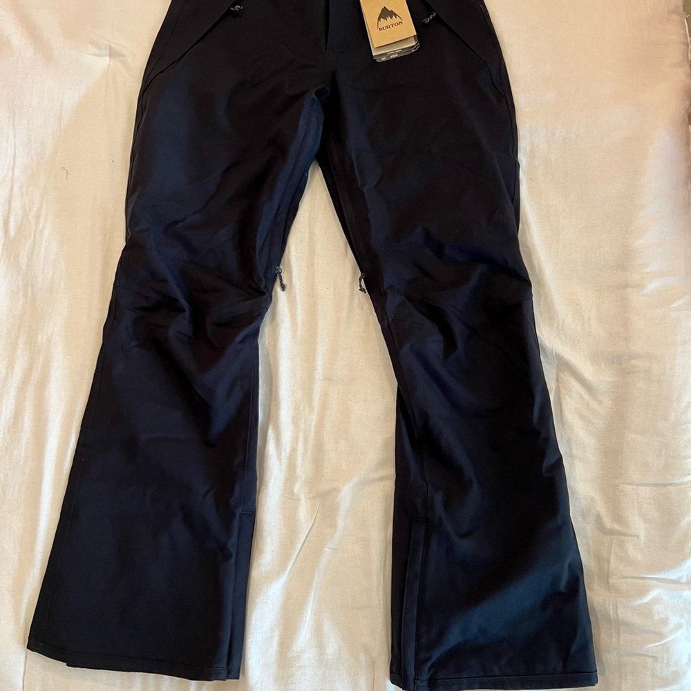 Burton Womens snowboard pants. Brand new in package. Size large. Black